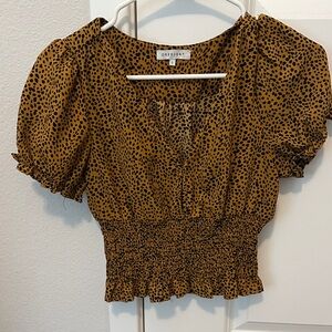 Crescent Women's Tan Puff Sleeve Blouse